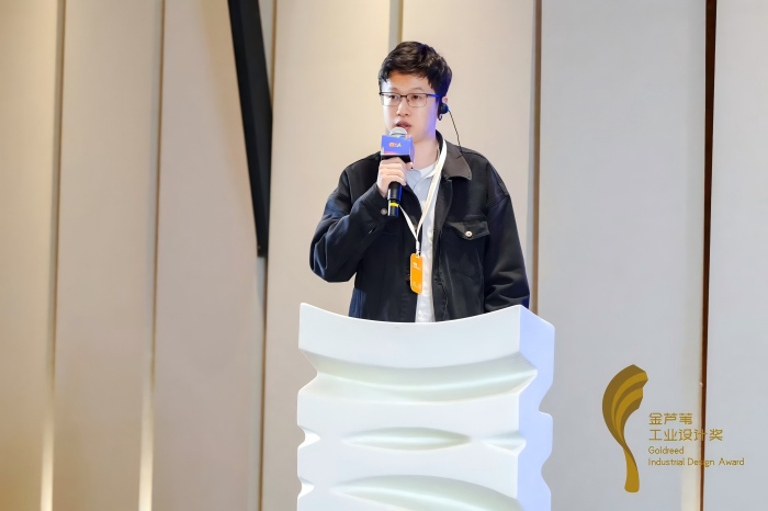 1760338611140261.jpg 答辩现场图1.jpg