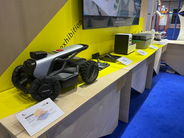 1760340081866208.jpg 展览现场图7.jpg